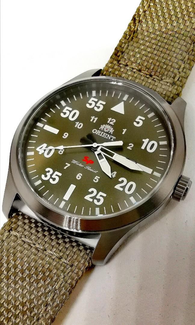  Official Warranty Orient FUNG2004F Men s Analog Quartz Flight Green 