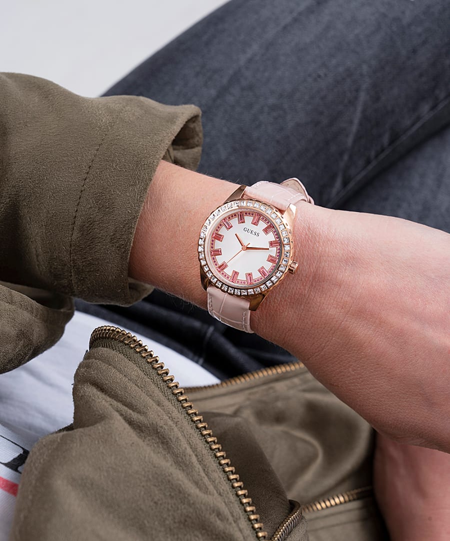 GUESS ゲス 腕時計 GW0032L2 レディース ピンク プレゼント Amazon.co.jp: [ゲス ウォッチ] 腕時計 GW0032L2 レディース