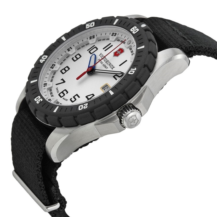 Victorinox Swiss Army 241676.1 Men's Maverick Sport Quartz Nylon